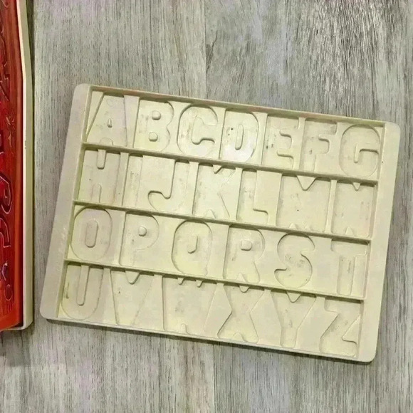 Vintage 1972 Fisher Price School Days Play Desk Toy Chalkboard Teacher - Picture 7 of 12